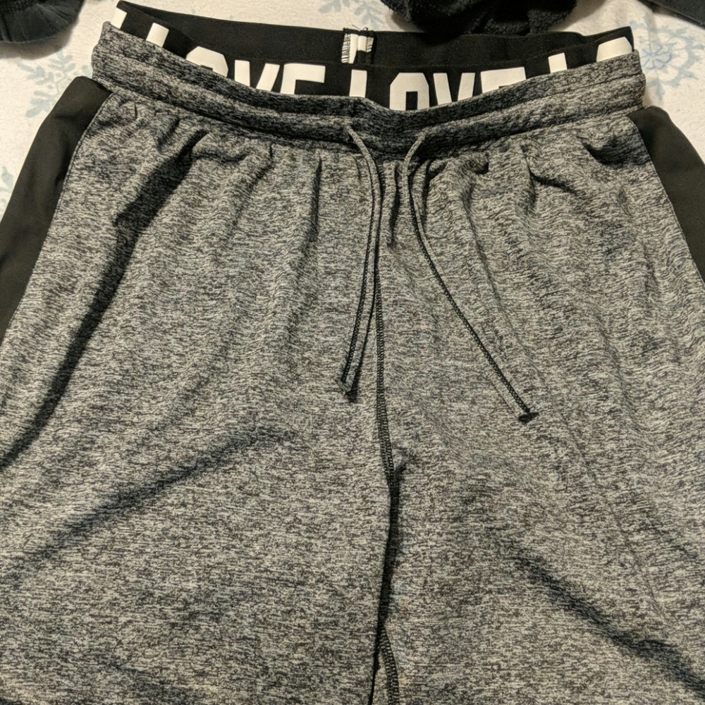 Women's capri joggers